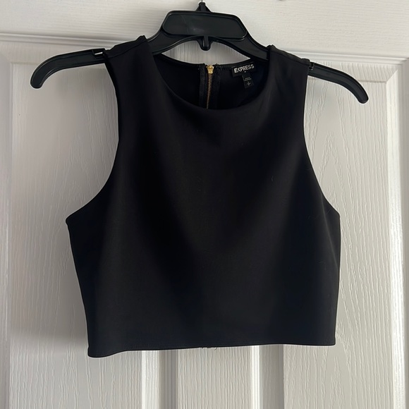 Express Tops - Express black crop with zip up back